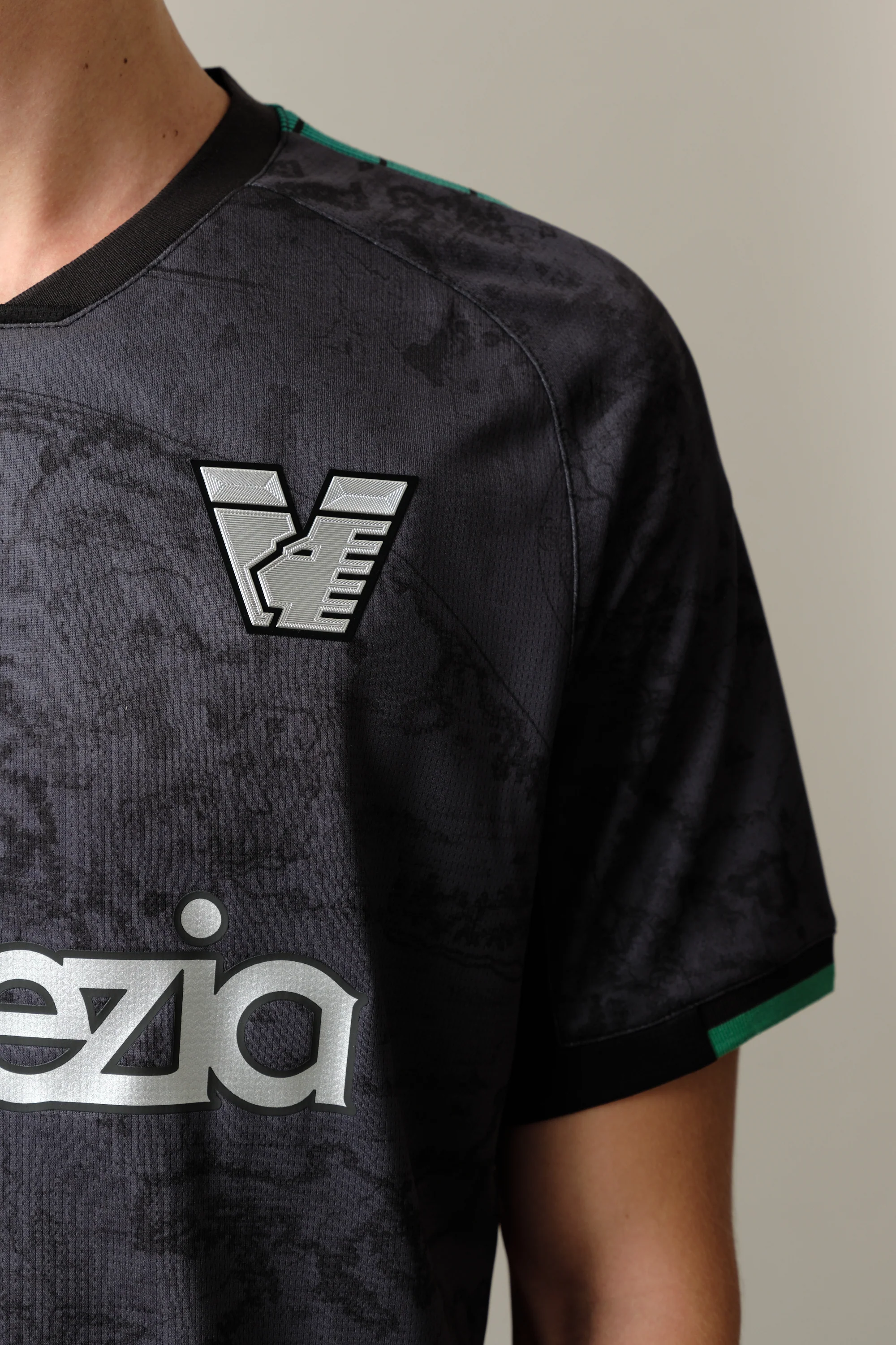 25/26 Home Jersey - Image 5